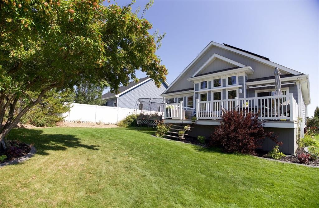









7102


Cobb

Street,
Lacombe,




AB
T4L 1Z3

