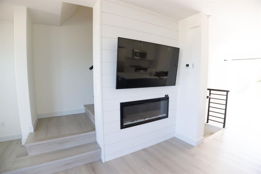 









20


Vincent

Gate,
Sylvan Lake,




AB
T4R 0H6

