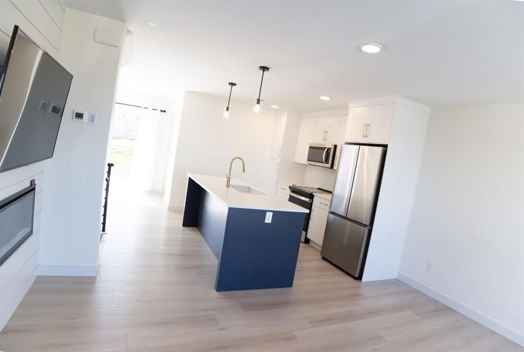 









20


Vincent

Gate,
Sylvan Lake,




AB
T4R 0H6

