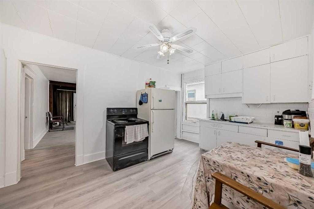 









4734


50

Street,
Sylvan Lake,




AB
T4S1G6

