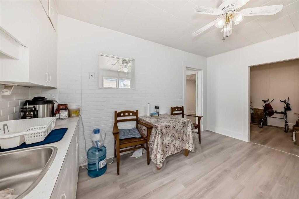 









4734


50

Street,
Sylvan Lake,




AB
T4S1G6

