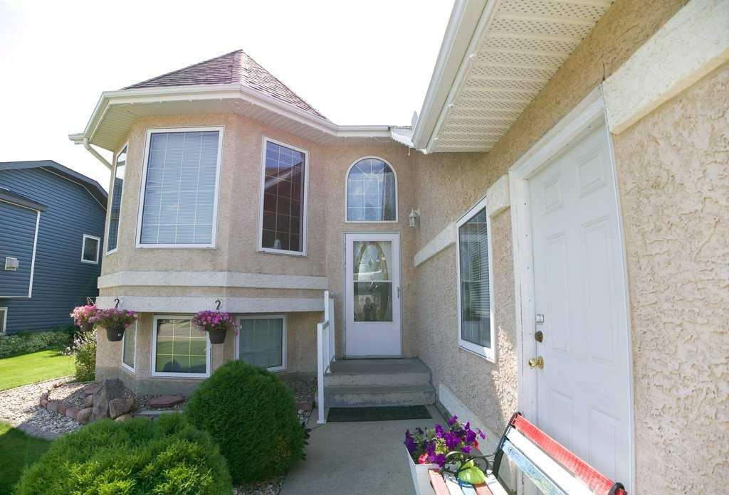 









5905


61

Avenue,
Ponoka,




AB
T4J 1T8

