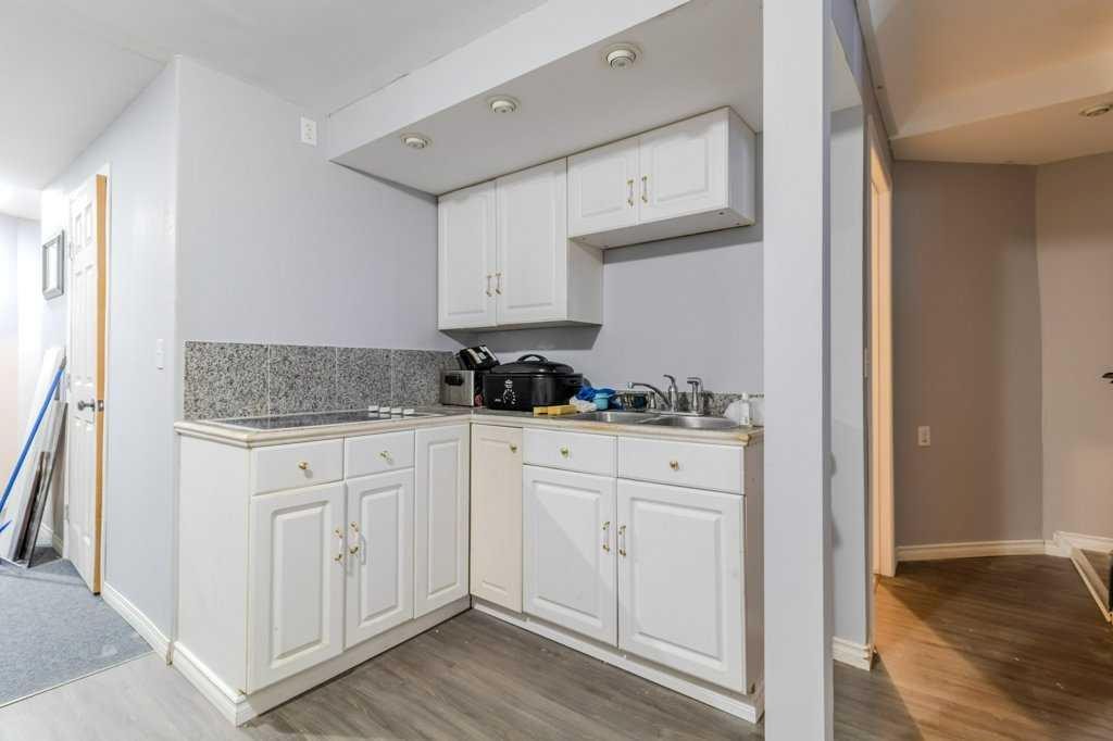 









5630


56

Street,
Red Deer,




AB
T4N 2K5

