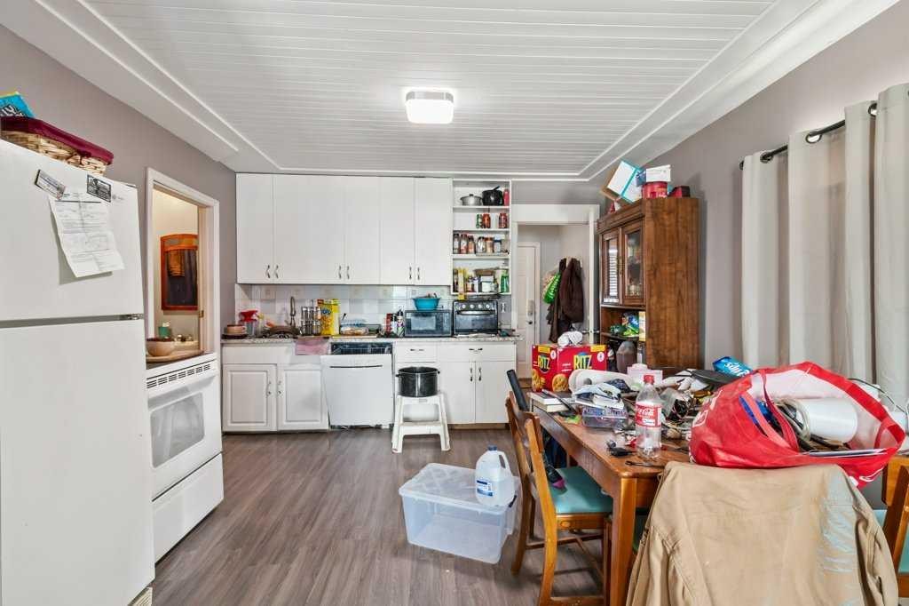 









5630


56

Street,
Red Deer,




AB
T4N 2K5

