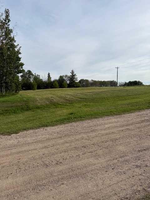 









624


5th Avenue

,
Elnora,







AB
T0M 0Y0

