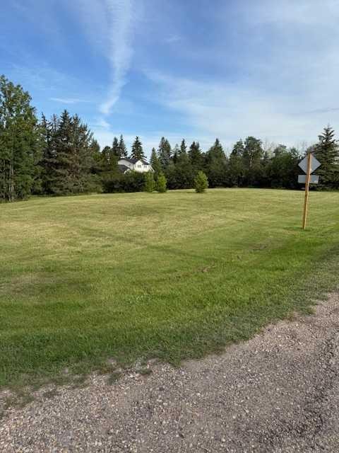 









624


5th Avenue

,
Elnora,







AB
T0M 0Y0

