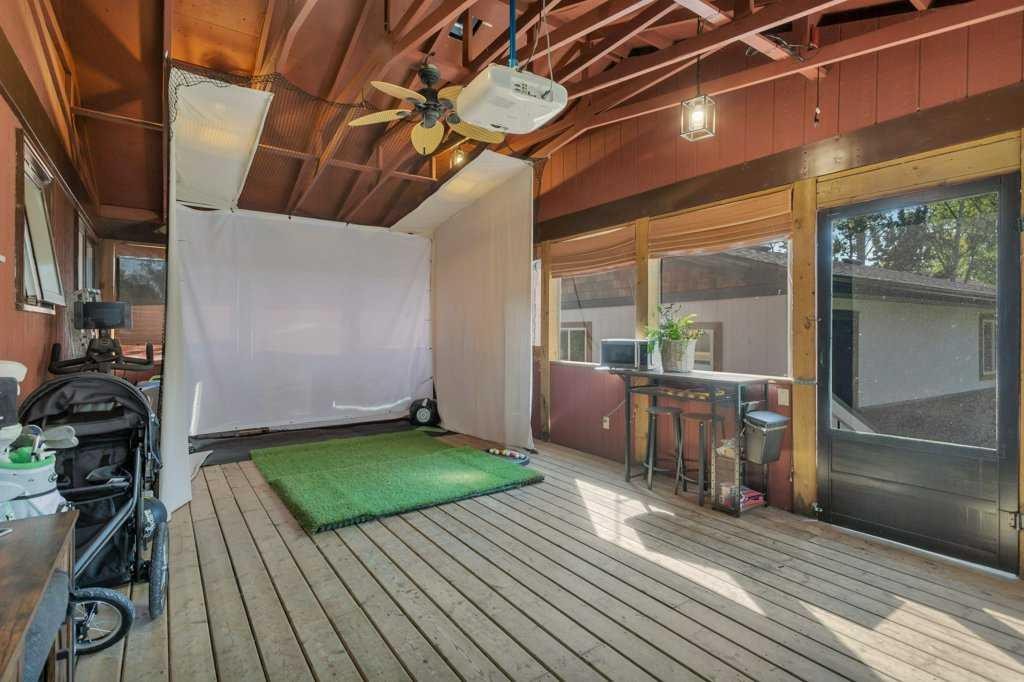 









101


Lakeview

Avenue,
Gull Lake,




AB
T4L 2N1


