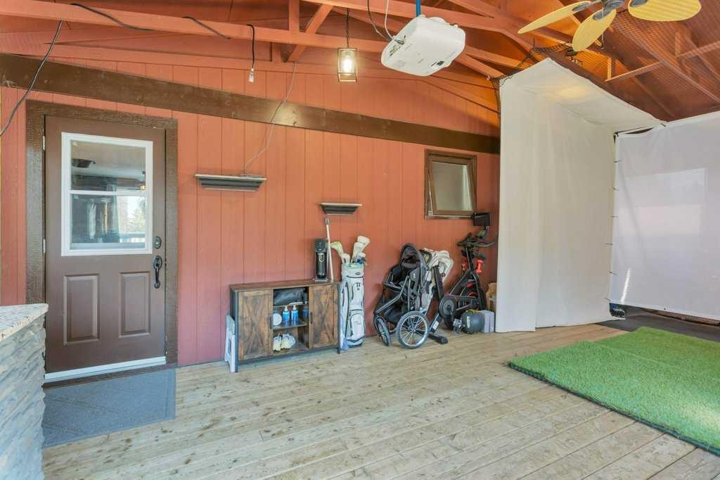 









101


Lakeview

Avenue,
Gull Lake,




AB
T4L 2N1

