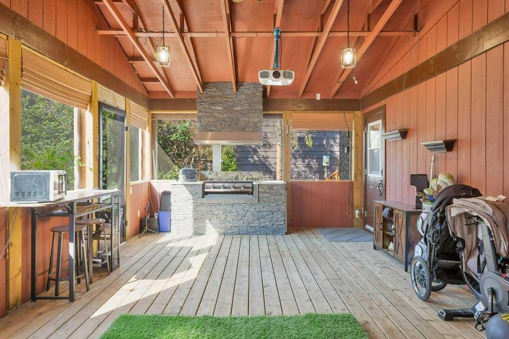 









101


Lakeview

Avenue,
Gull Lake,




AB
T4L 2N1

