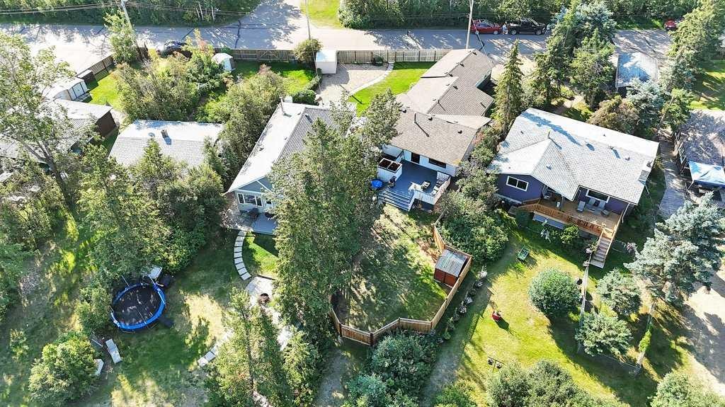 









101


Lakeview

Avenue,
Gull Lake,




AB
T4L 2N1

