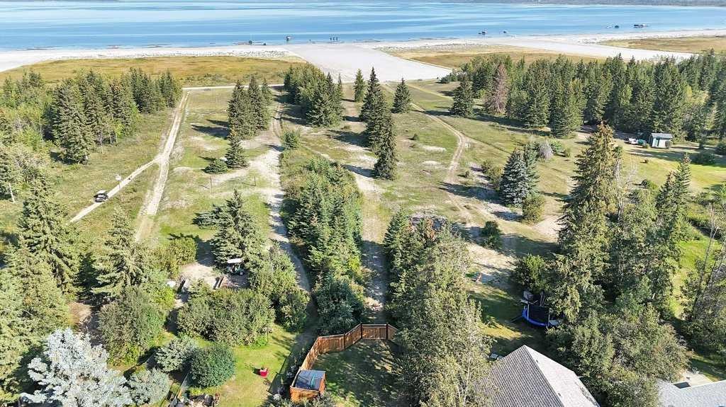 









101


Lakeview

Avenue,
Gull Lake,




AB
T4L 2N1

