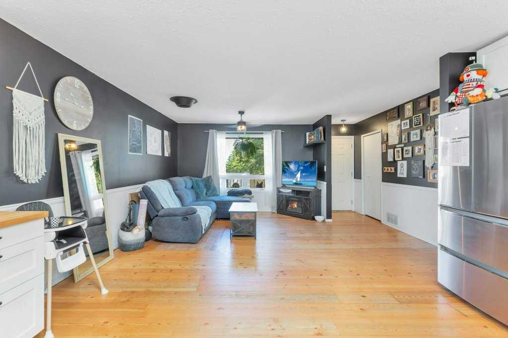 









101


Lakeview

Avenue,
Gull Lake,




AB
T4L 2N1

