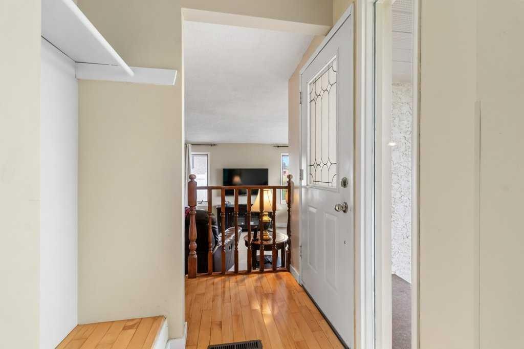









3948


35A

Avenue,
Red Deer,




AB
T4N 2S5

