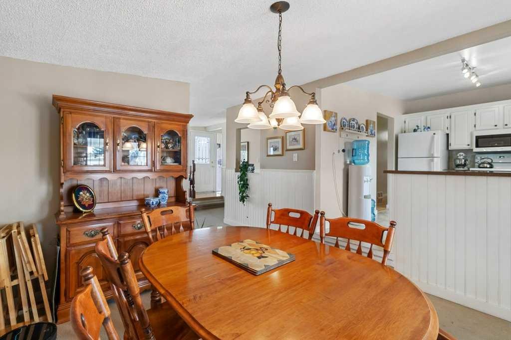 









3948


35A

Avenue,
Red Deer,




AB
T4N 2S5

