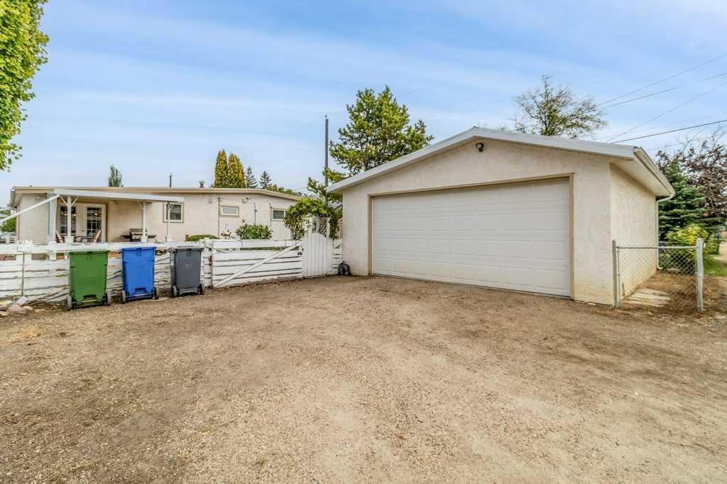 









3948


35A

Avenue,
Red Deer,




AB
T4N 2S5

