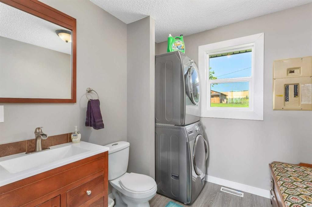 









2230


Rainy Creek Road

,
Rural Lacombe County,




AB
T0C 0J0

