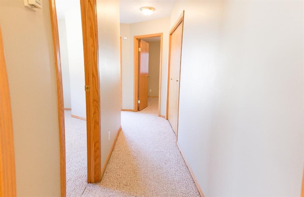









4605


44

Street,
Sylvan Lake,




AB
T4S 1W7

