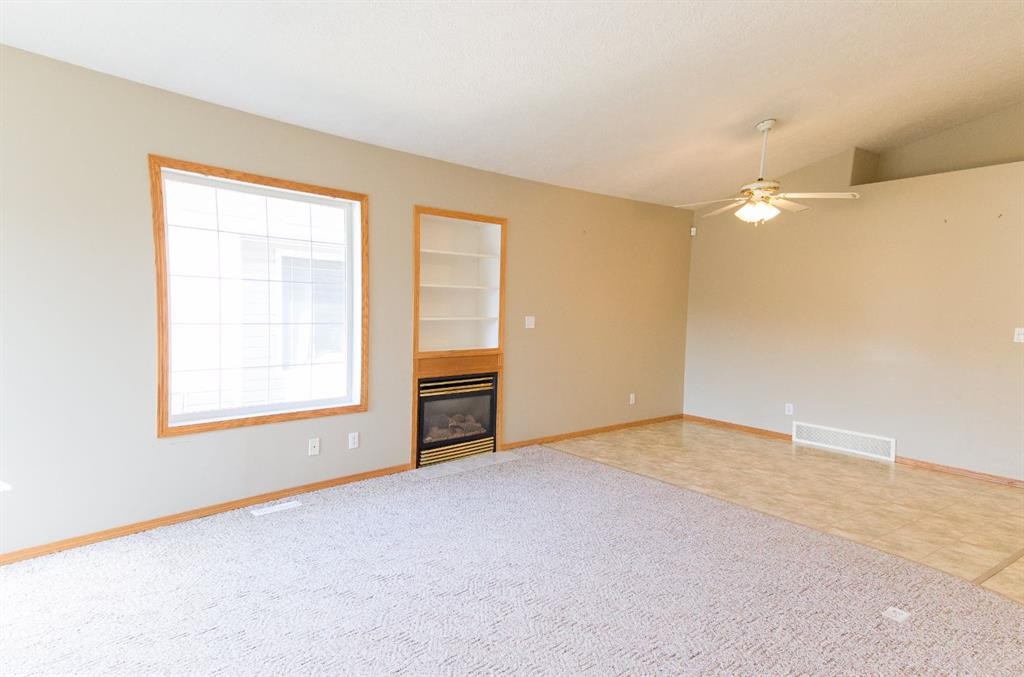 









4605


44

Street,
Sylvan Lake,




AB
T4S 1W7

