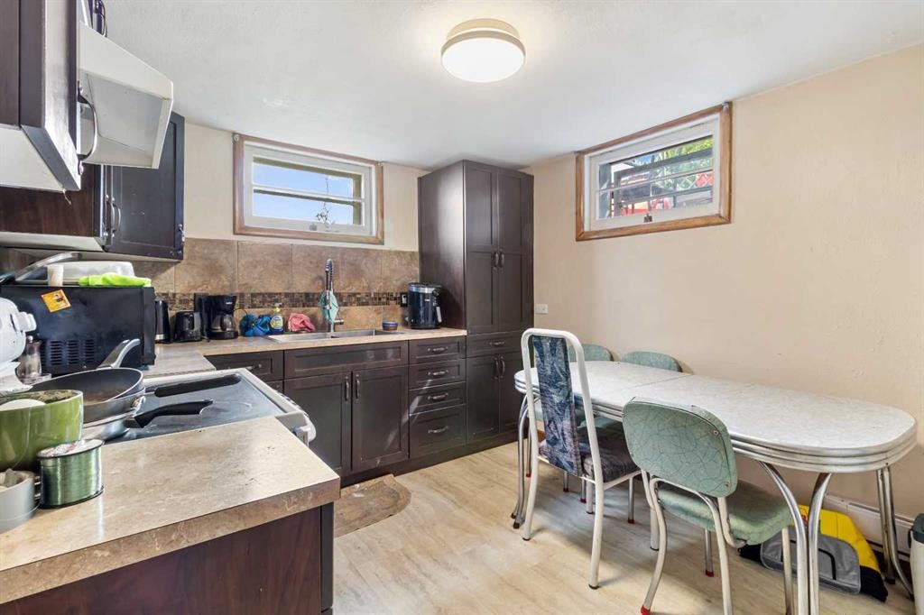 









5337


44

Avenue,
Red Deer,




AB
T4N 3J1

