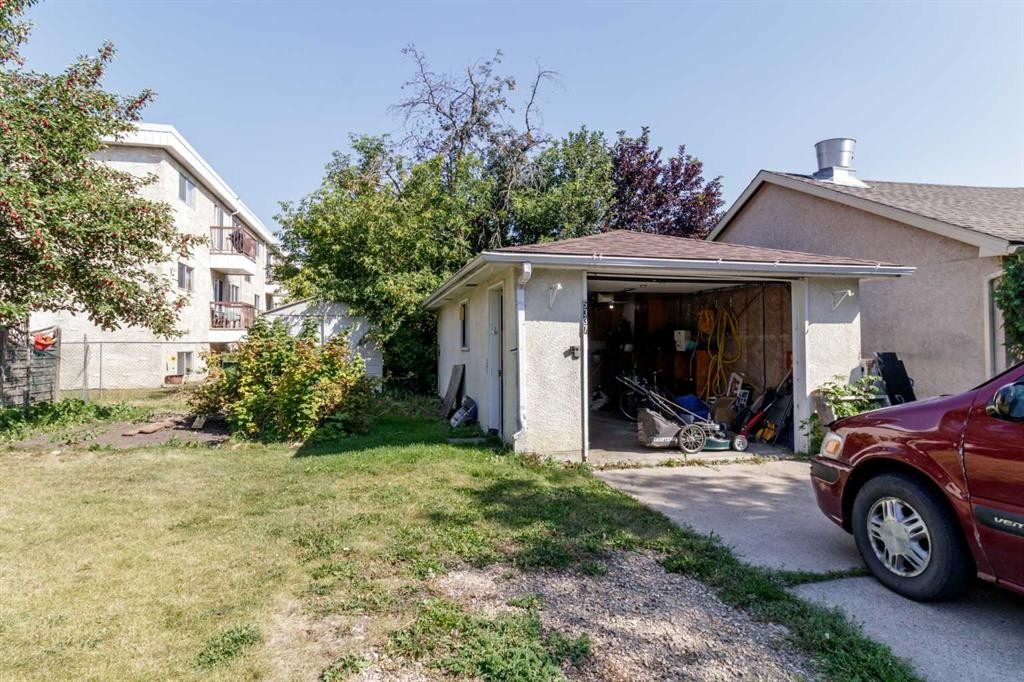 









5337


44

Avenue,
Red Deer,




AB
T4N 3J1


