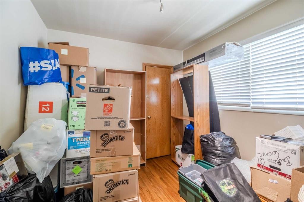 









5337


44

Avenue,
Red Deer,




AB
T4N 3J1

