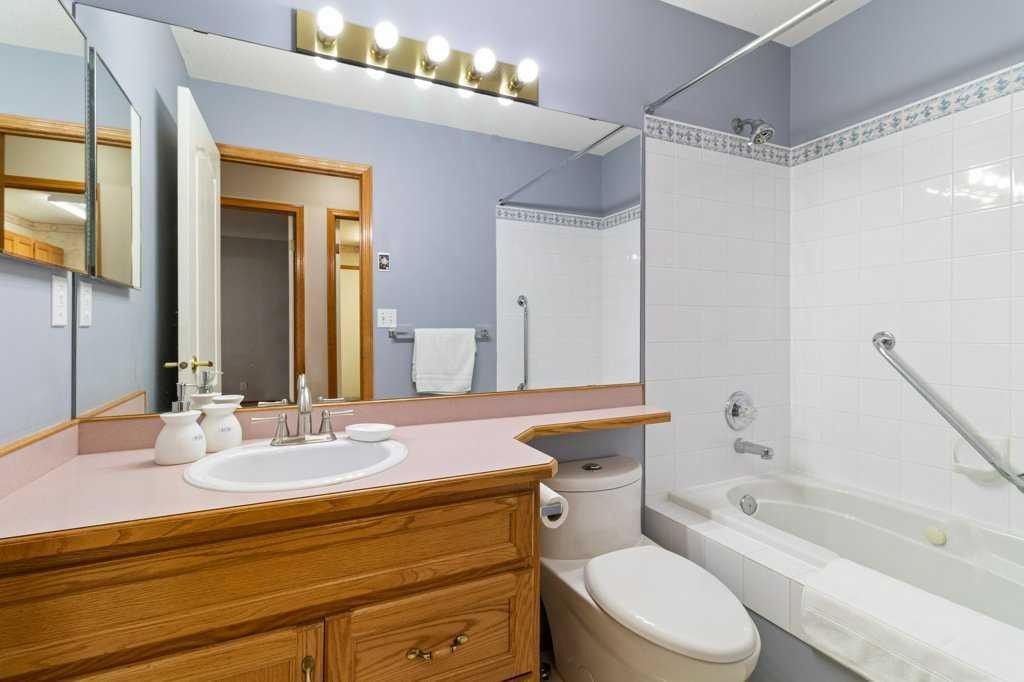 









9


Dunn

Close,
Red Deer,




AB
T4R 2M6

