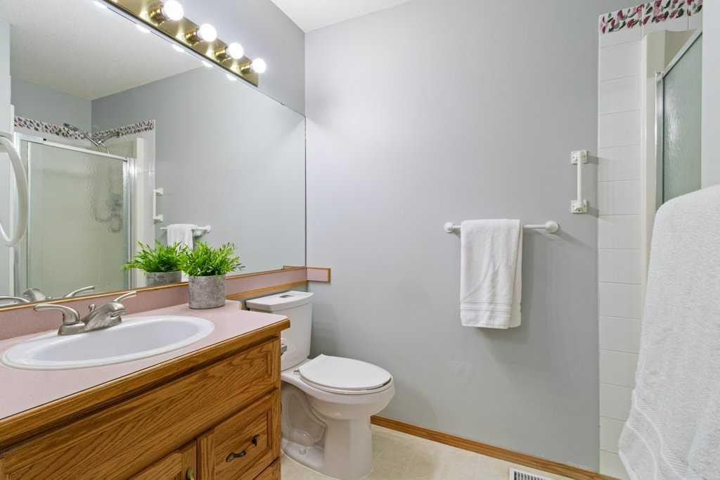 









9


Dunn

Close,
Red Deer,




AB
T4R 2M6


