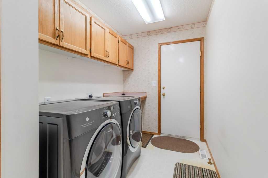 









9


Dunn

Close,
Red Deer,




AB
T4R 2M6

