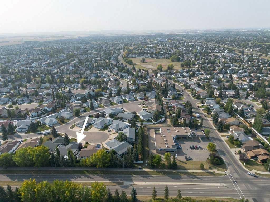 









9


Dunn

Close,
Red Deer,




AB
T4R 2M6

