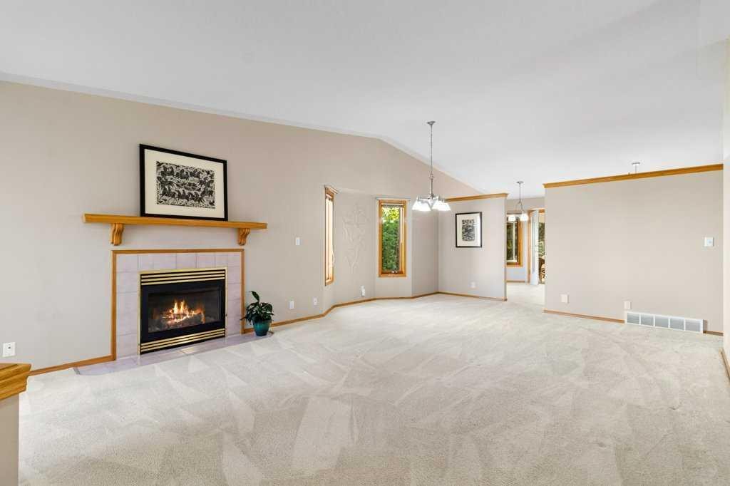 









9


Dunn

Close,
Red Deer,




AB
T4R 2M6

