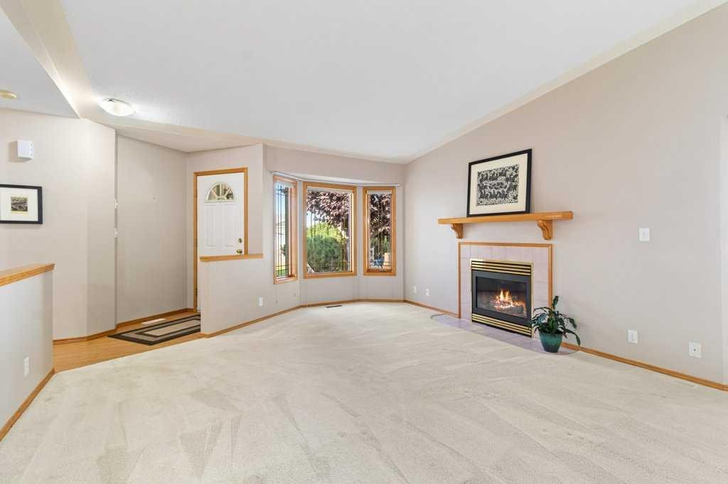 









9


Dunn

Close,
Red Deer,




AB
T4R 2M6


