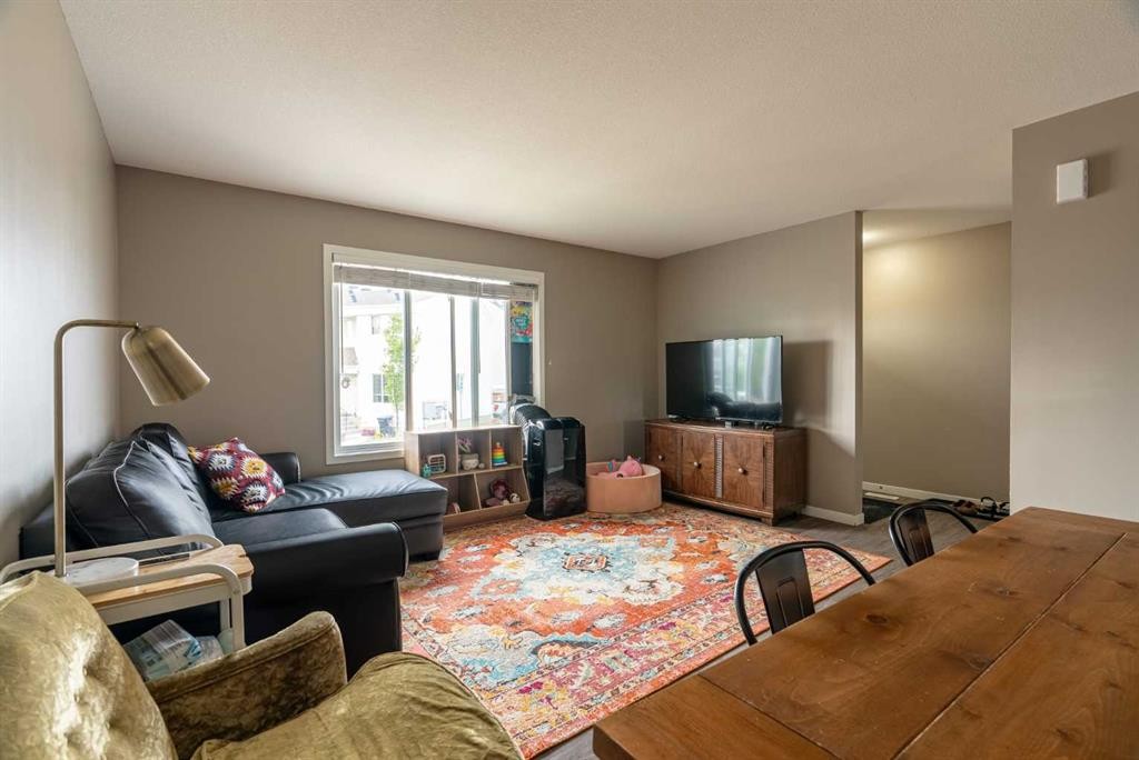 









711


Beacon Hill Drive

Drive, 14,
Fort McMurray,




AB
T9H3R5

