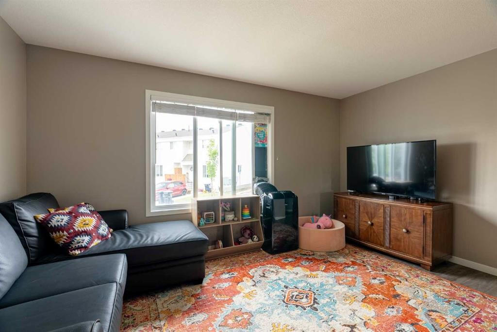 









711


Beacon Hill Drive

Drive, 14,
Fort McMurray,




AB
T9H3R5

