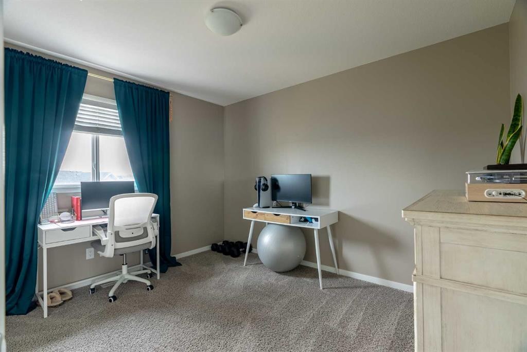 









711


Beacon Hill Drive

Drive, 14,
Fort McMurray,




AB
T9H3R5

