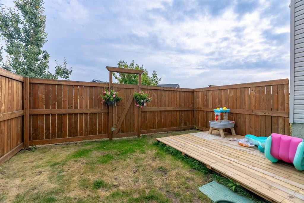 









711


Beacon Hill Drive

Drive, 14,
Fort McMurray,




AB
T9H3R5

