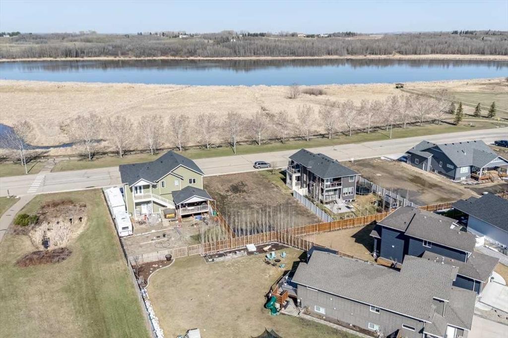 









4975


60

Avenue,
Innisfail,







AB
T4G 0N6


