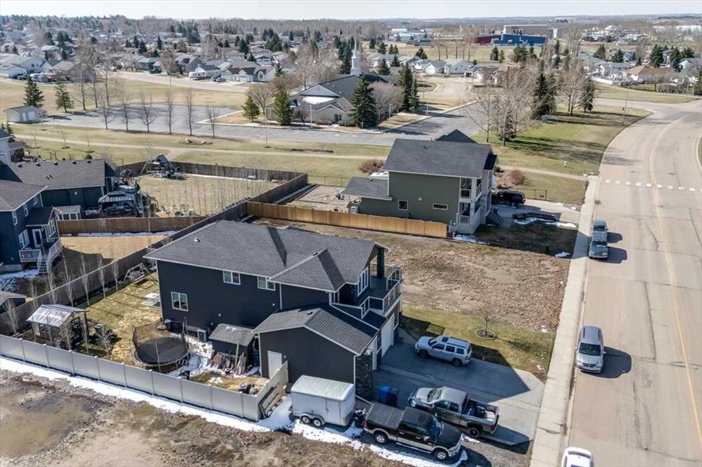 









4975


60

Avenue,
Innisfail,







AB
T4G 0N6

