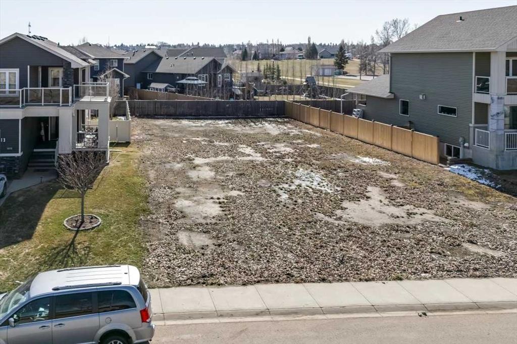 









4975


60

Avenue,
Innisfail,







AB
T4G 0N6

