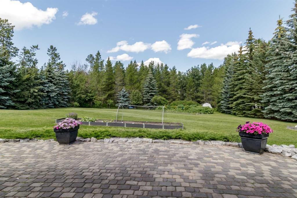 









26540


Highway 11

, 76,
Rural Red Deer County,




AB
T4E 1A3

