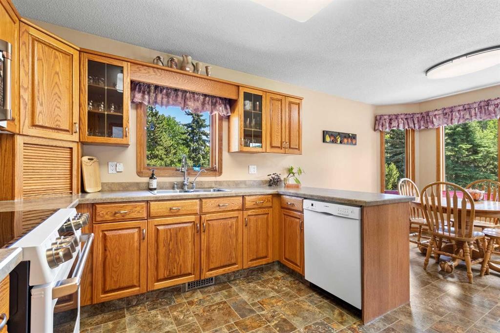 









26540


Highway 11

, 76,
Rural Red Deer County,




AB
T4E 1A3

