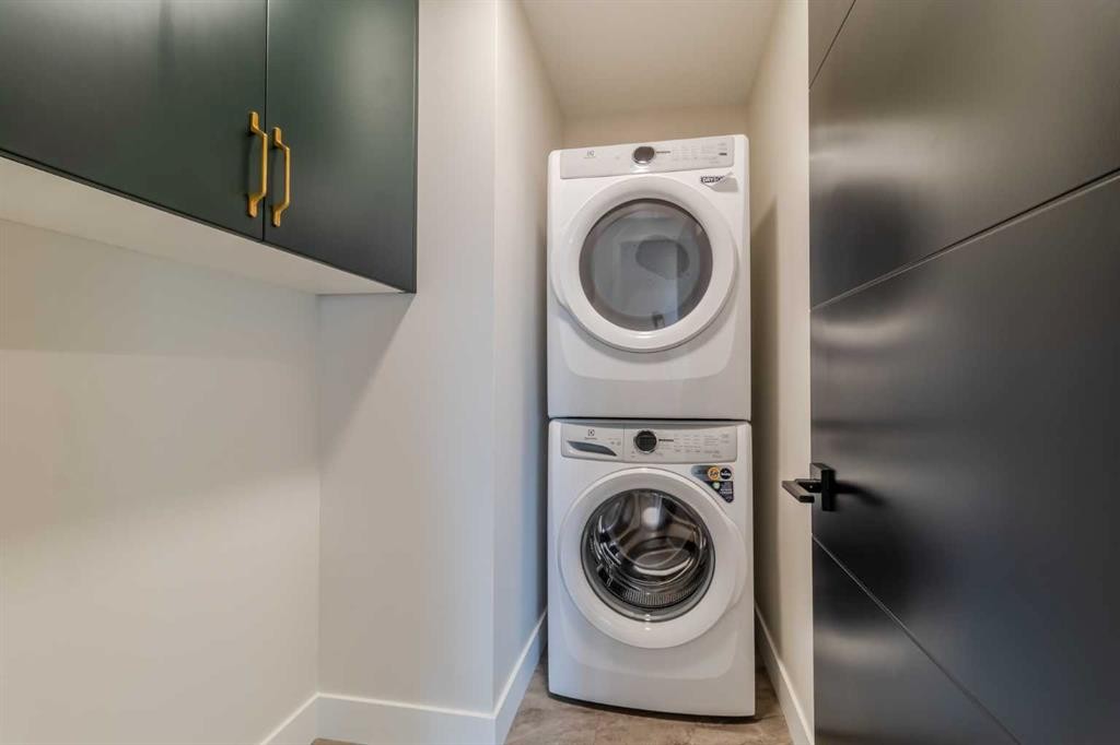 









22


Aura

Drive,
Blackfalds,




AB
T4N0N3

