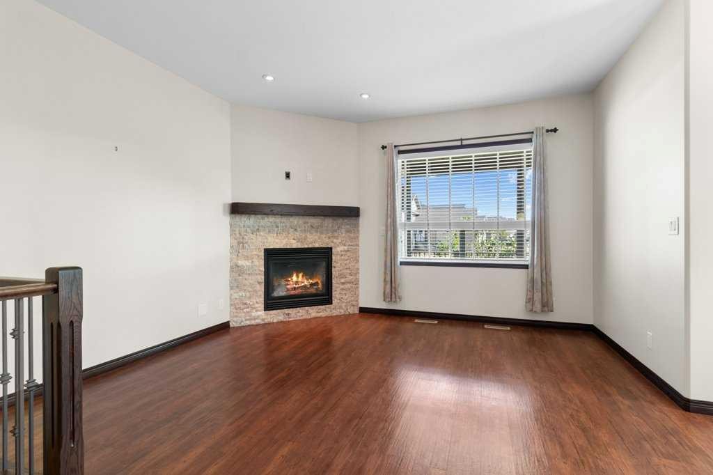 









3


Vista

Close,
Red Deer,




AB
T4R 0N8

