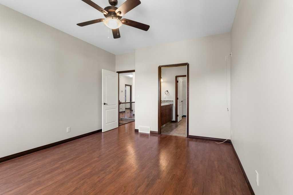 









3


Vista

Close,
Red Deer,




AB
T4R 0N8

