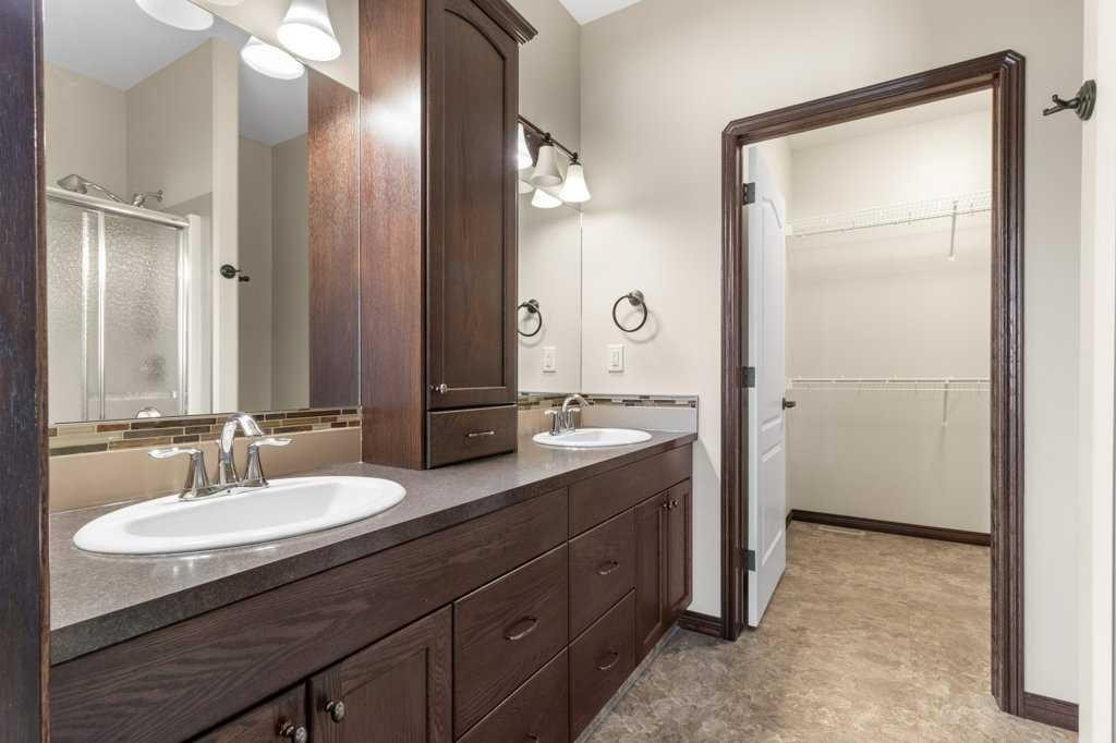 









3


Vista

Close,
Red Deer,




AB
T4R 0N8

