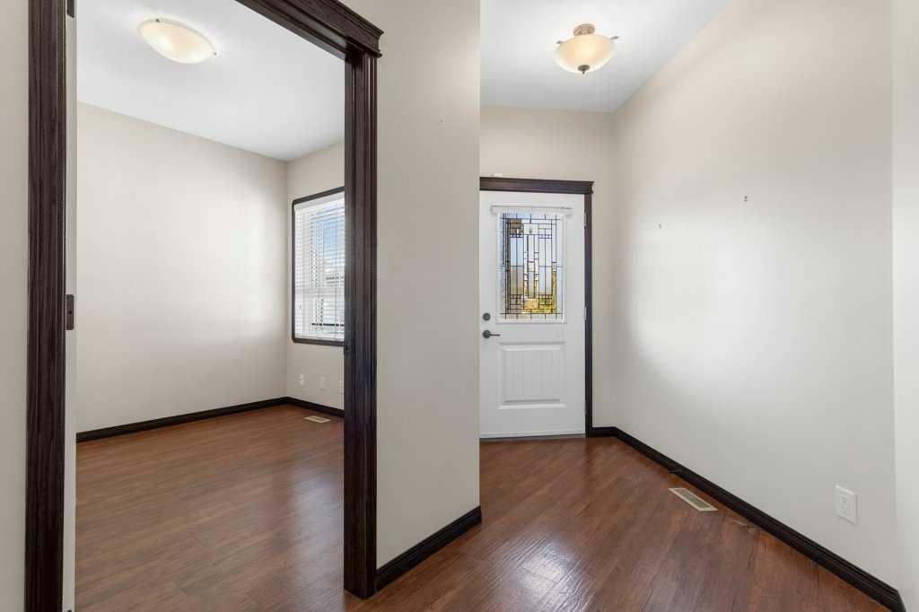 









3


Vista

Close,
Red Deer,




AB
T4R 0N8

