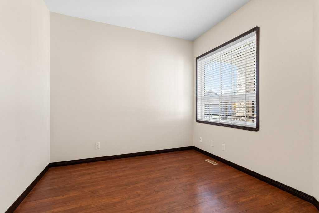 









3


Vista

Close,
Red Deer,




AB
T4R 0N8

