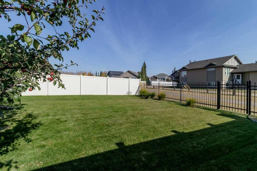 









3


Vista

Close,
Red Deer,




AB
T4R 0N8

