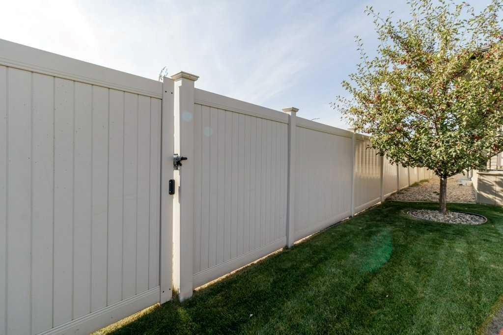 









3


Vista

Close,
Red Deer,




AB
T4R 0N8

