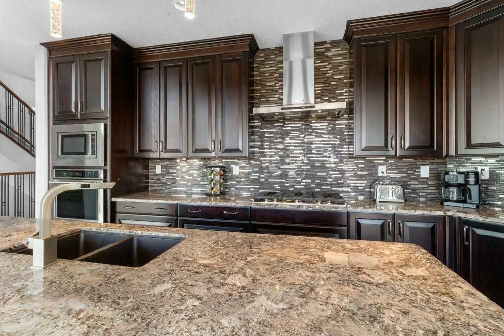 









28513


Township Road 374

,
Rural Red Deer County,




AB
T4N 5E4

