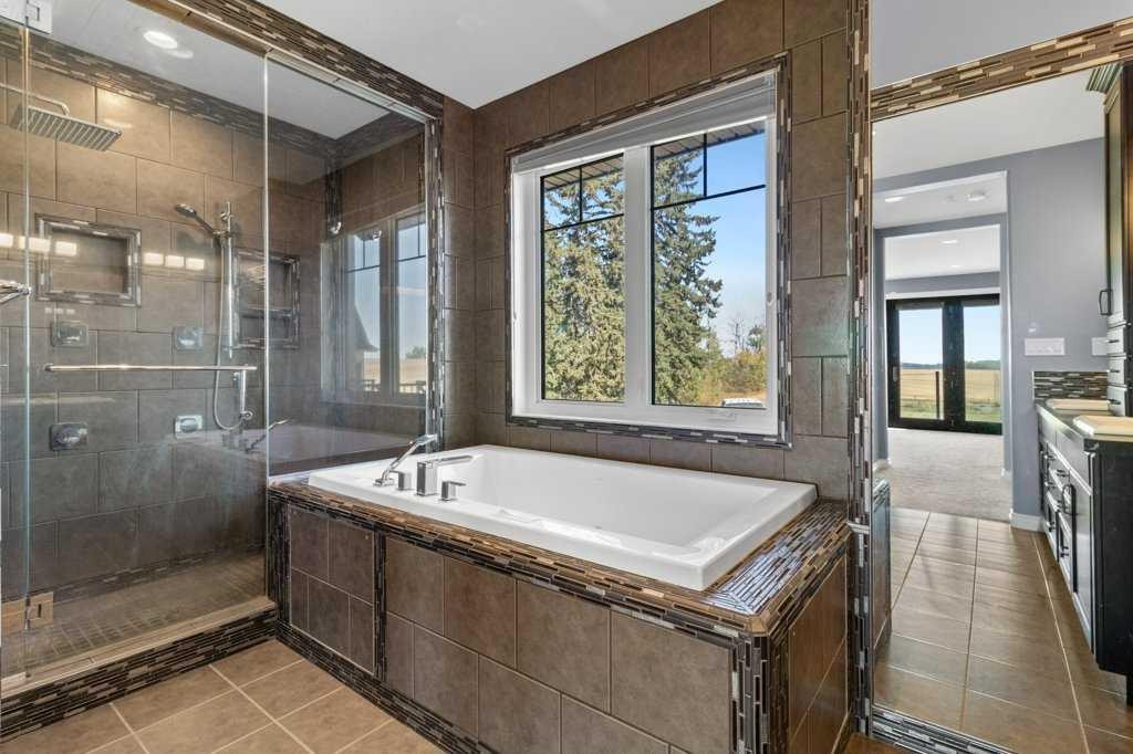 









28513


Township Road 374

,
Rural Red Deer County,




AB
T4N 5E4

